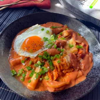 Snapdishの人気料理写真:米糀ミルクdeロゼトッポギ