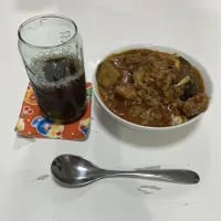 晩御飯☆キーマカレー。冷凍揚げなす・トマト缶・しめじ・ひき肉|Saharaさん