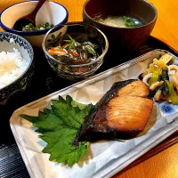 ぶりの照り焼きで晩御飯| Mikaさん