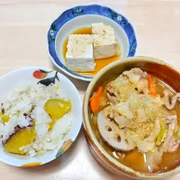 2025 1112　さつまいもごはん　豚汁　湯豆腐|いもこ。さん