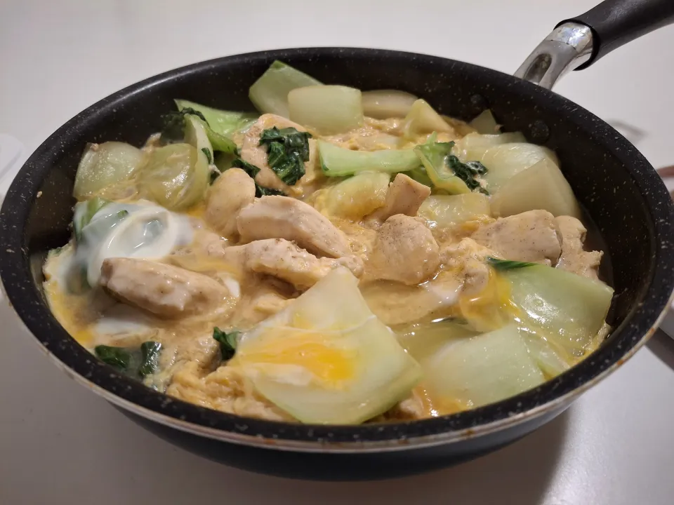 鶏むね肉と白菜（pak choi）のたまごとじ|テツさん