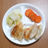 白菜炒め、にんじん、餃子|ナナさん