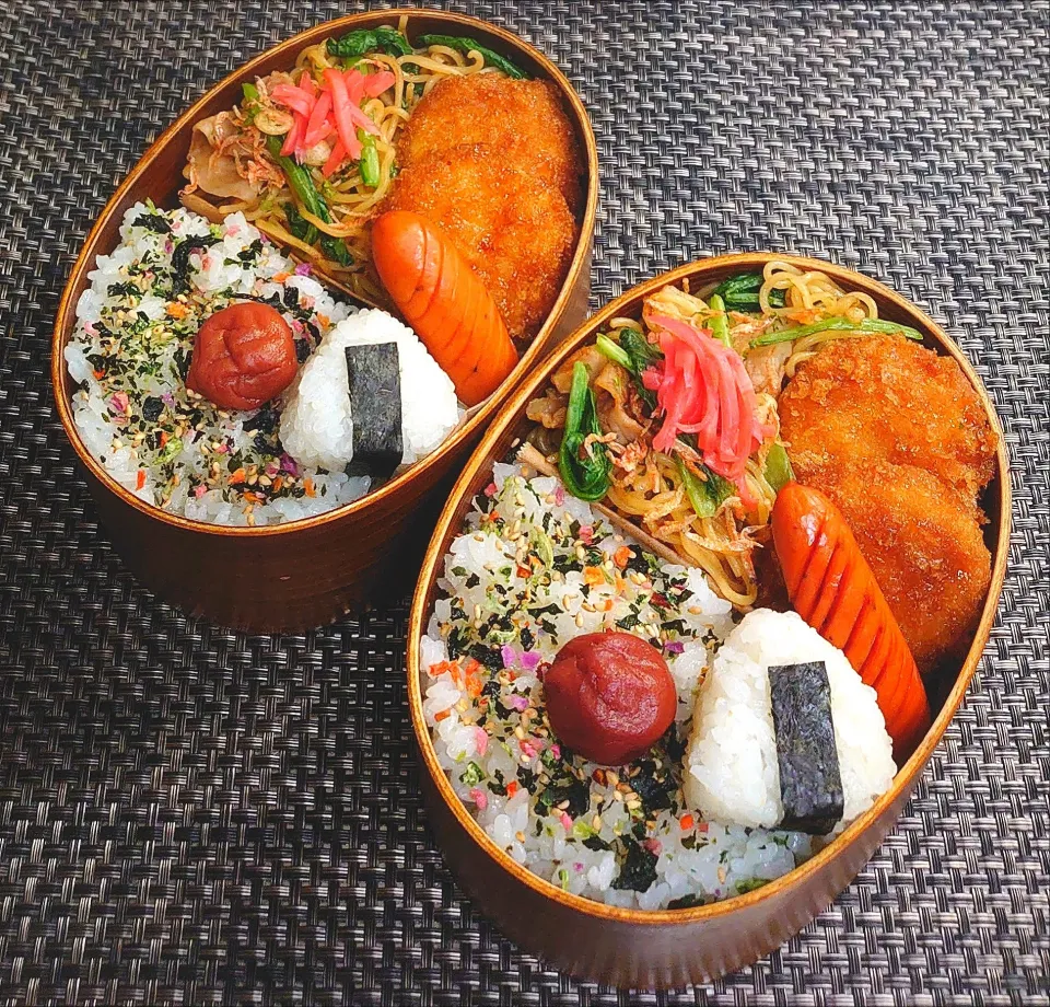 母とムスコのラブラブおソロ♪緑のたぬき焼きそばはおかずです！弁当|からあげビールさん