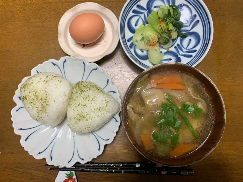 昼食　おにぎり、豚汁|ATさん