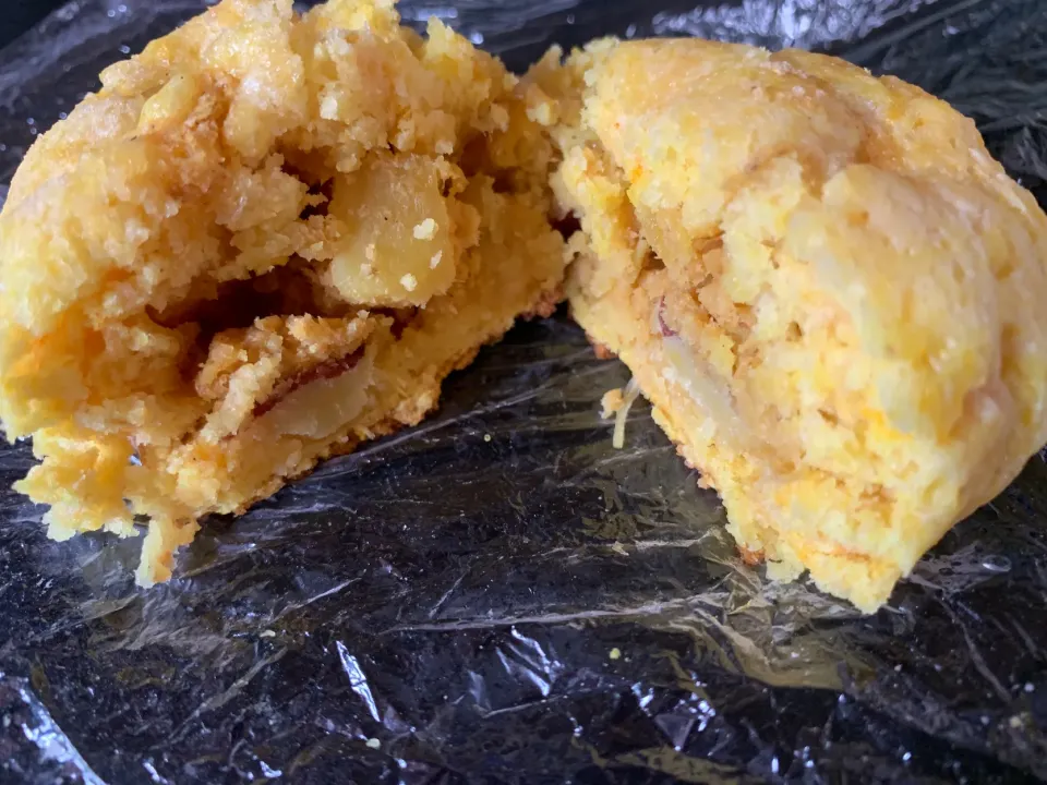 さつまいもとおからのスパイスカレーまん|そらまめさん