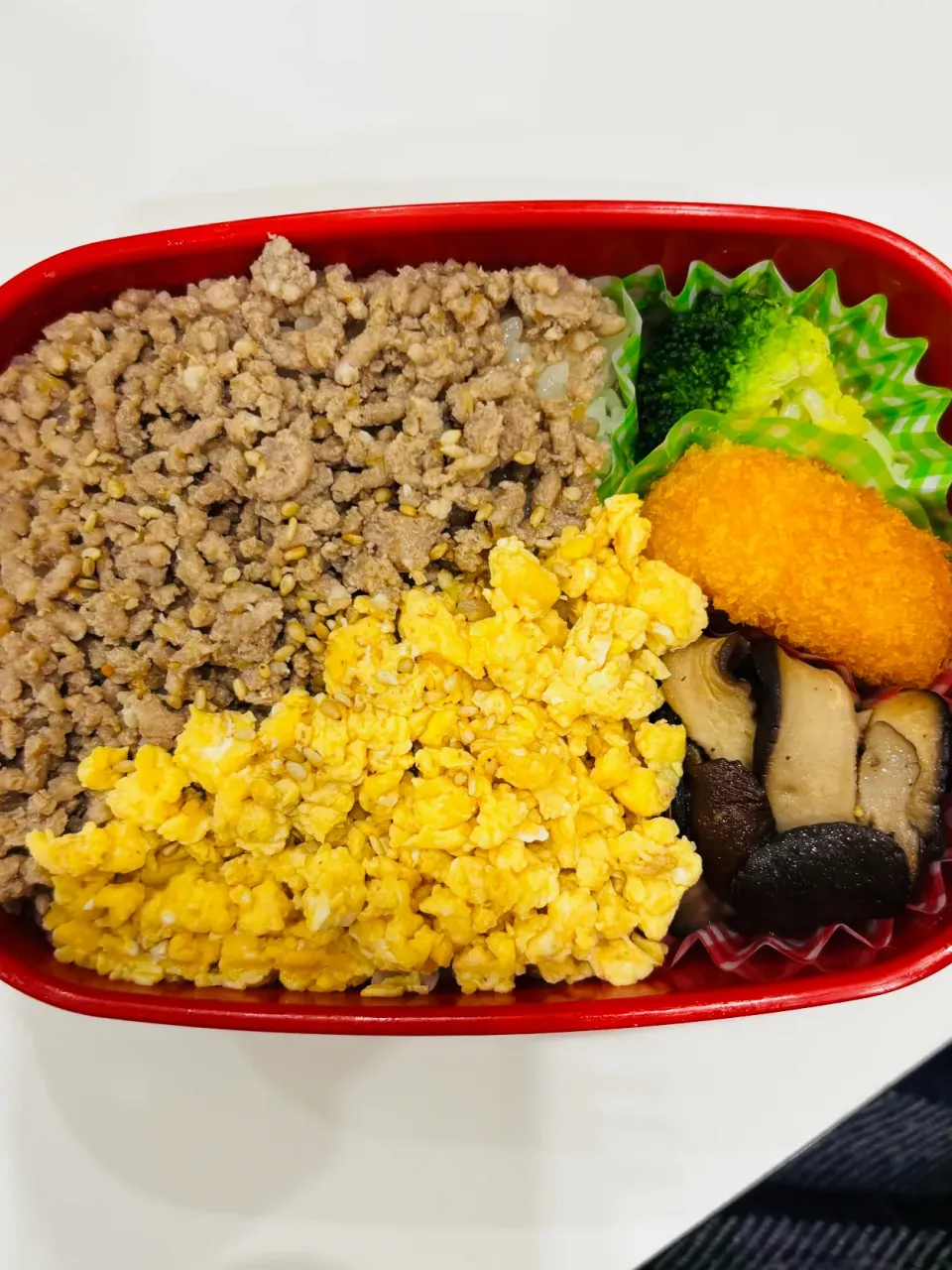 そぼろ弁当。|ちはるさん