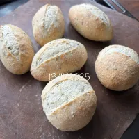 胡麻プチパン|友さん