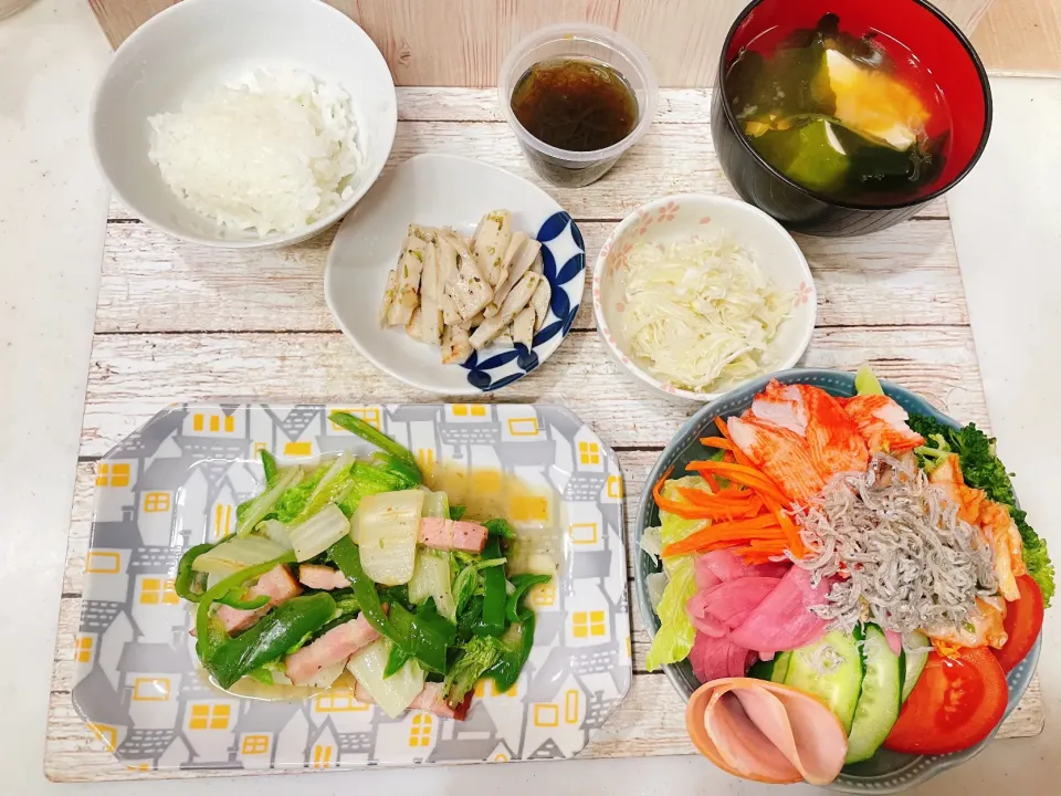 ベーコンと白菜とピーマンの鯛の出汁塩炒め|chou  chouさん