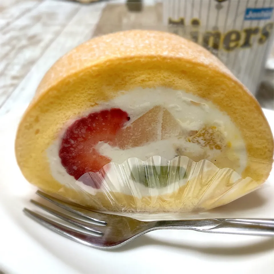 食後のデザート🍓ロールケーキ|さくらさん
