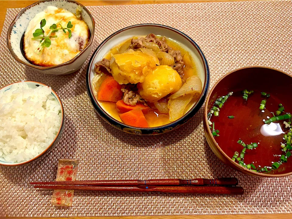 11/13の夜ごはん~肉じゃが~|ゆかｕさん