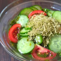 きゅうりとトマトのネバネバサラダ|ぱんだのままんさん