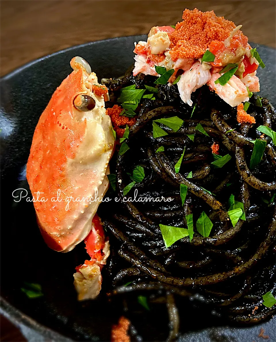 蟹のイカ墨パスタ🇮🇹|気まぐれシェフさん