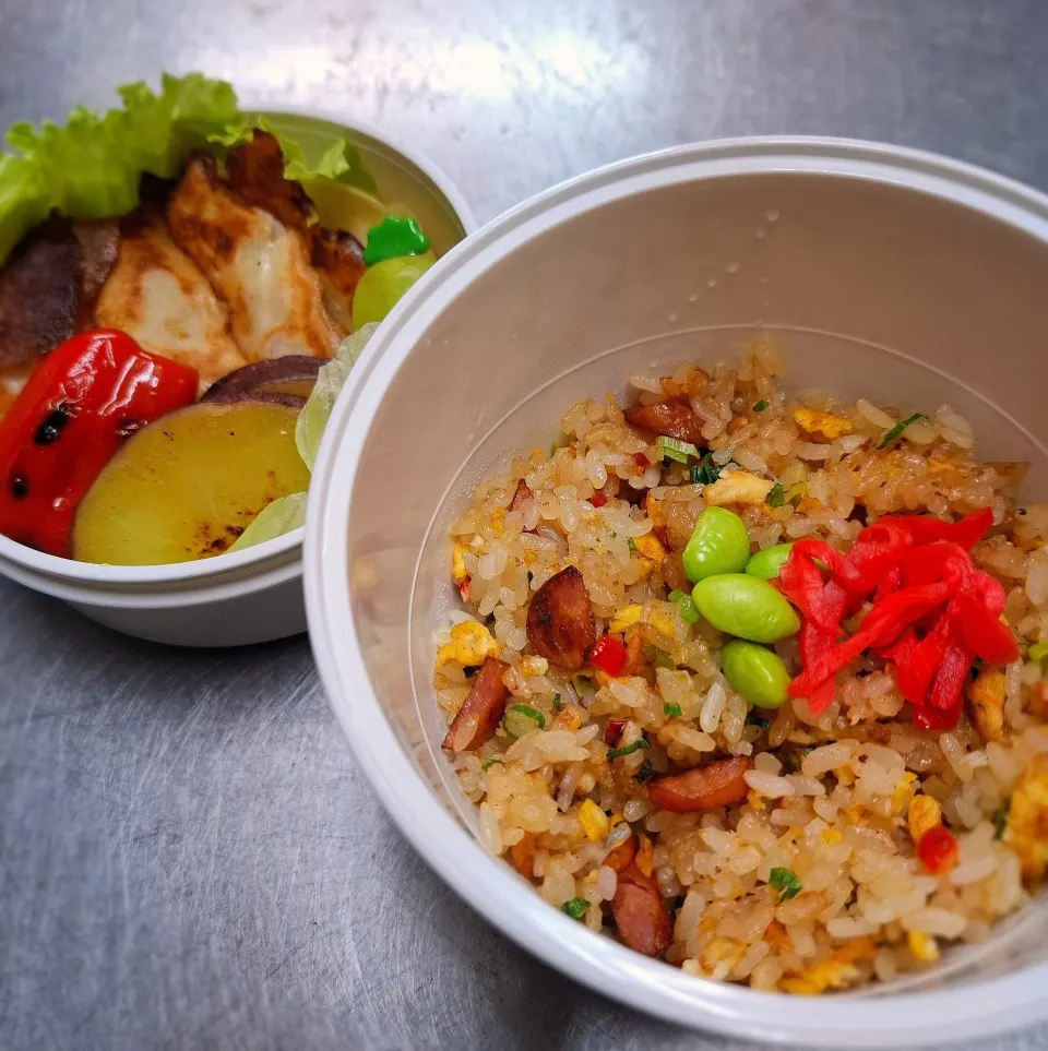 チャーハンと餃子弁当🍱|ゆきさんさん