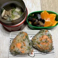 11/14鮭おにぎり弁当🍙|みっこちゃんさん