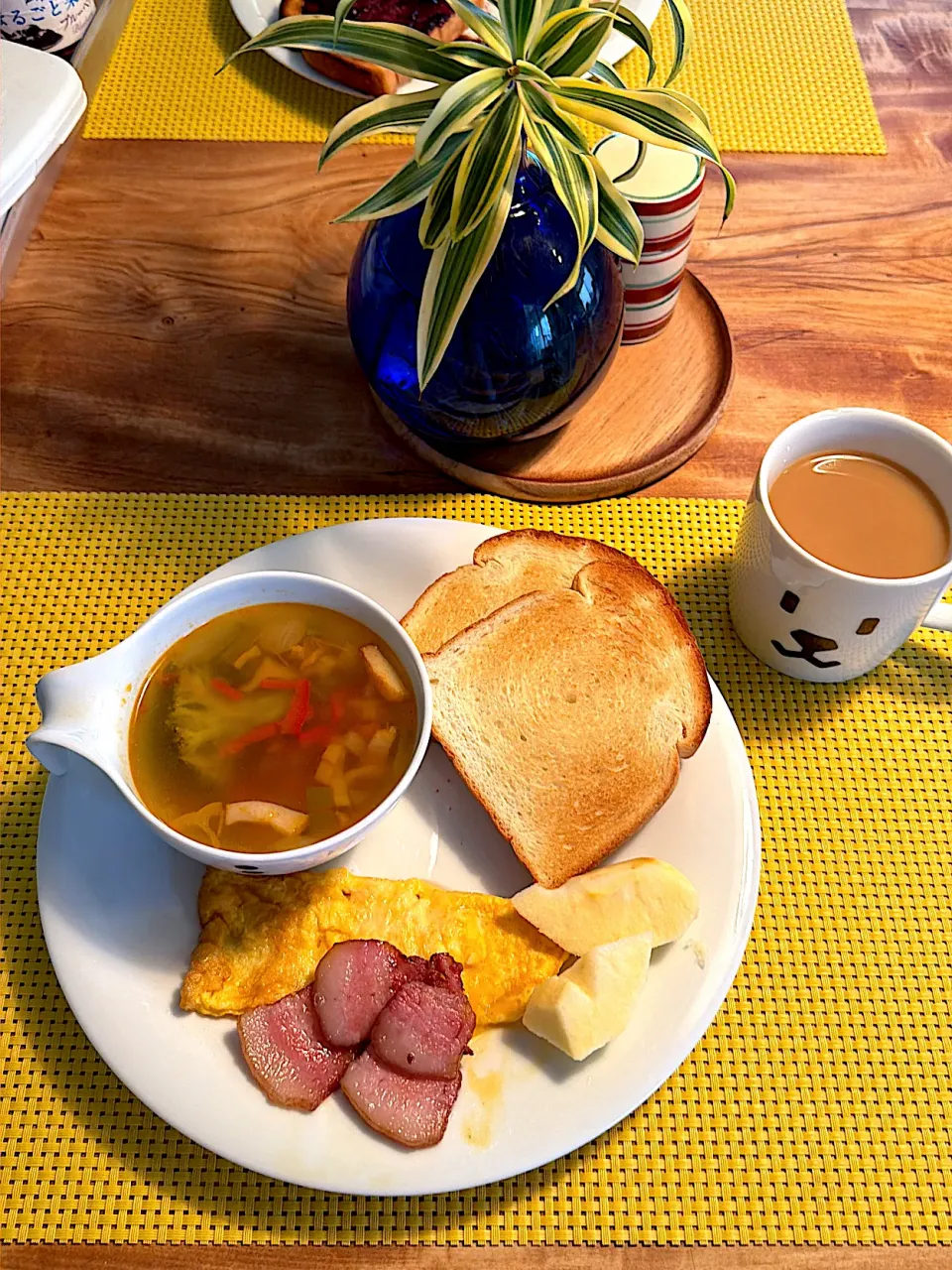ローゼルさんちの朝ごはん　2025・11・14|ローゼルさん