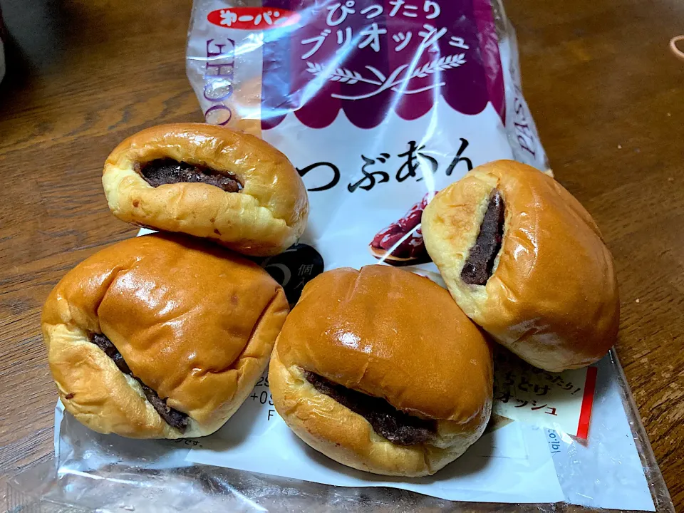 つぶあんぱん|はっちぃさん