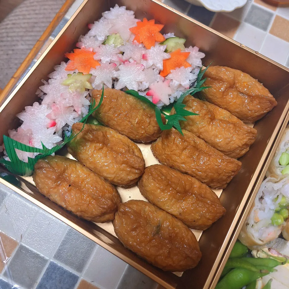 紅葉🍁ちらし　いなり寿司|みーみーさん