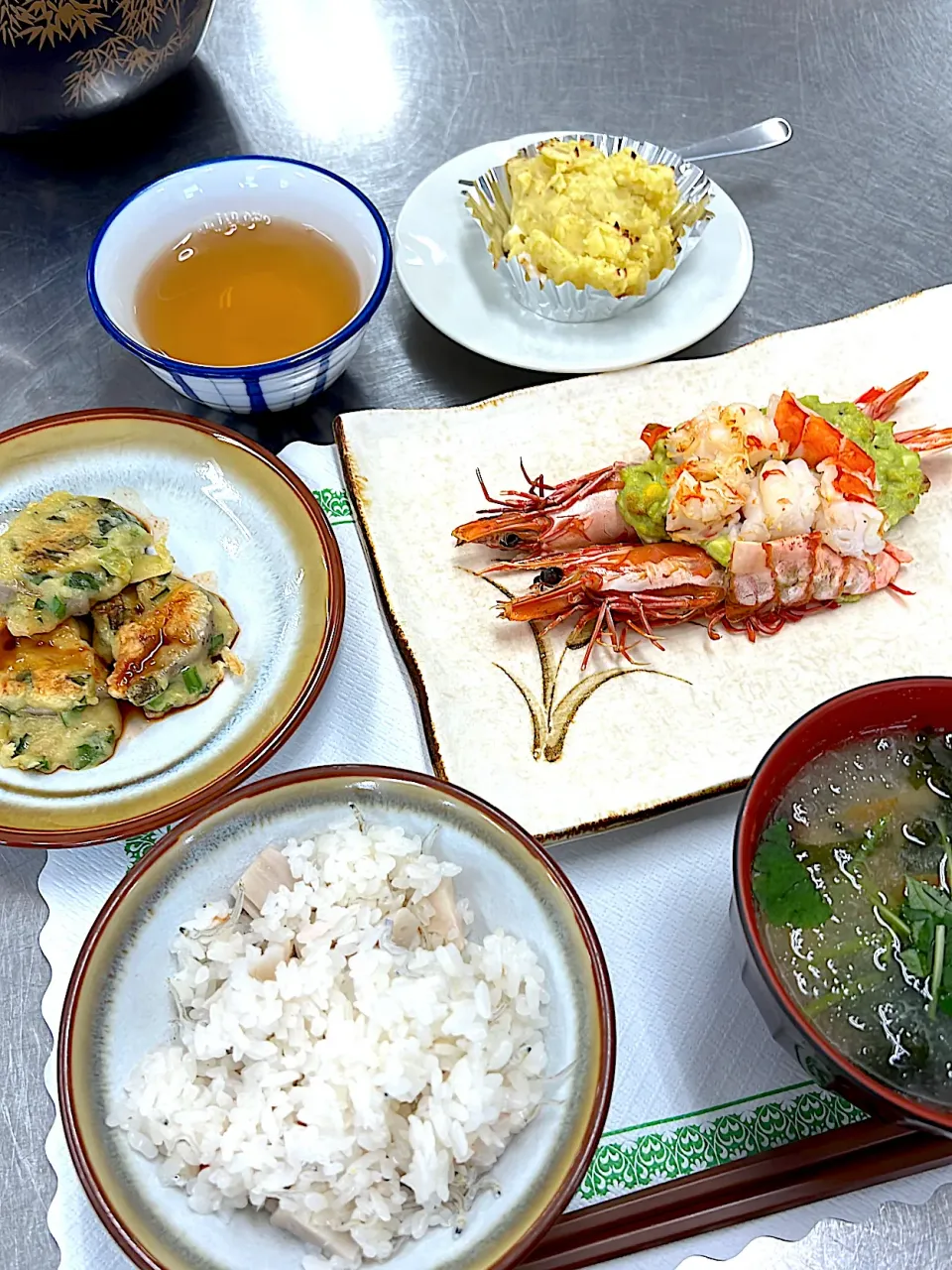 アシアカエビのアボカドソース焼き　レンコンチヂミ　レンコンとちりめんじゃこご飯　みぞれ汁　マシュマロ入りスイートポテト|チャコイブさん