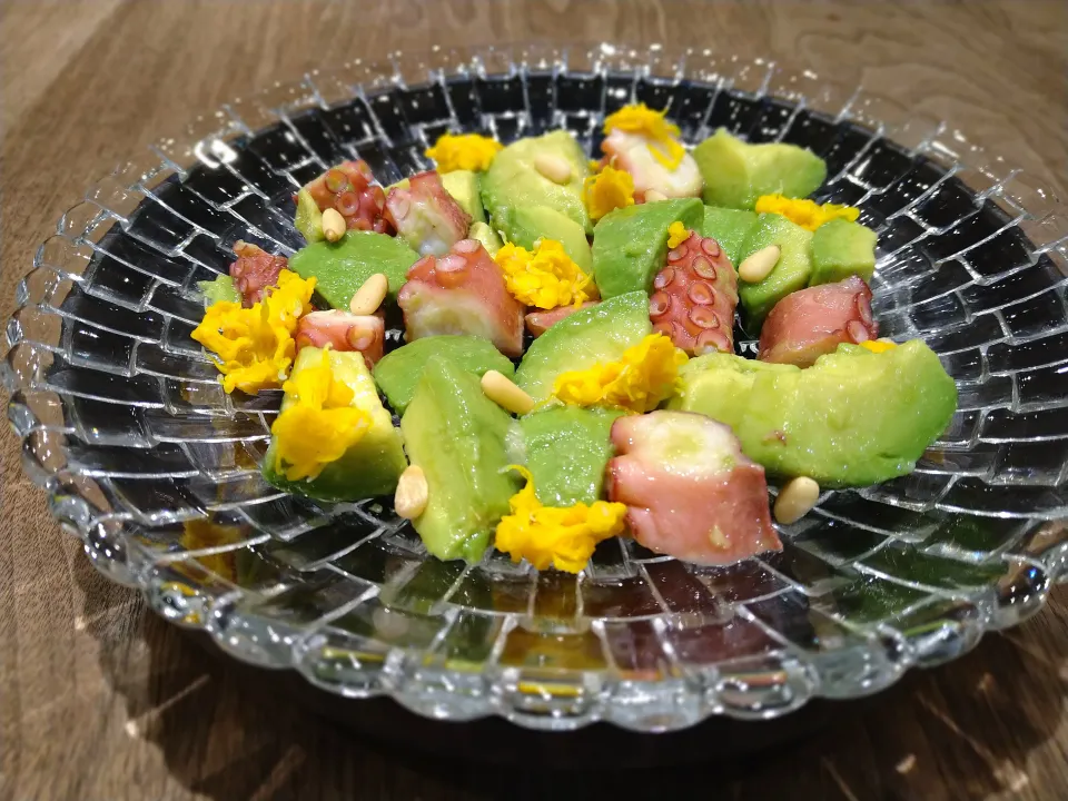 たことアボカドのサラダ|古尾谷りかこさん