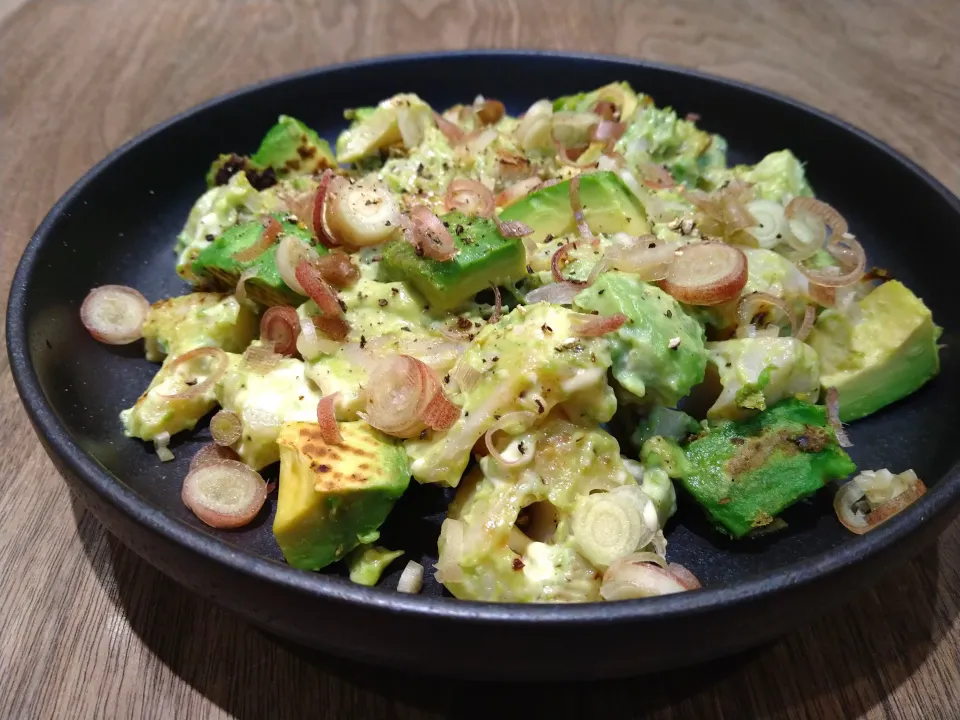焼きれんこんとアボカドのサラダ|古尾谷りかこさん