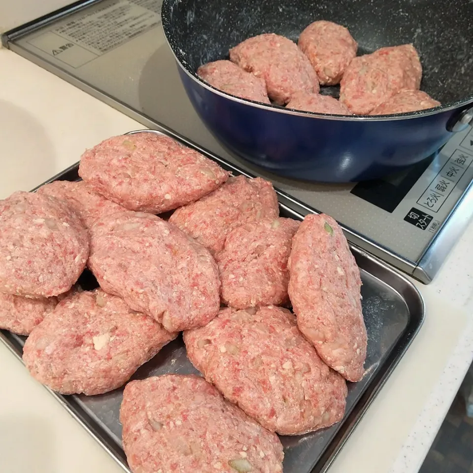 ハンバーグ仕込み中|puniさん