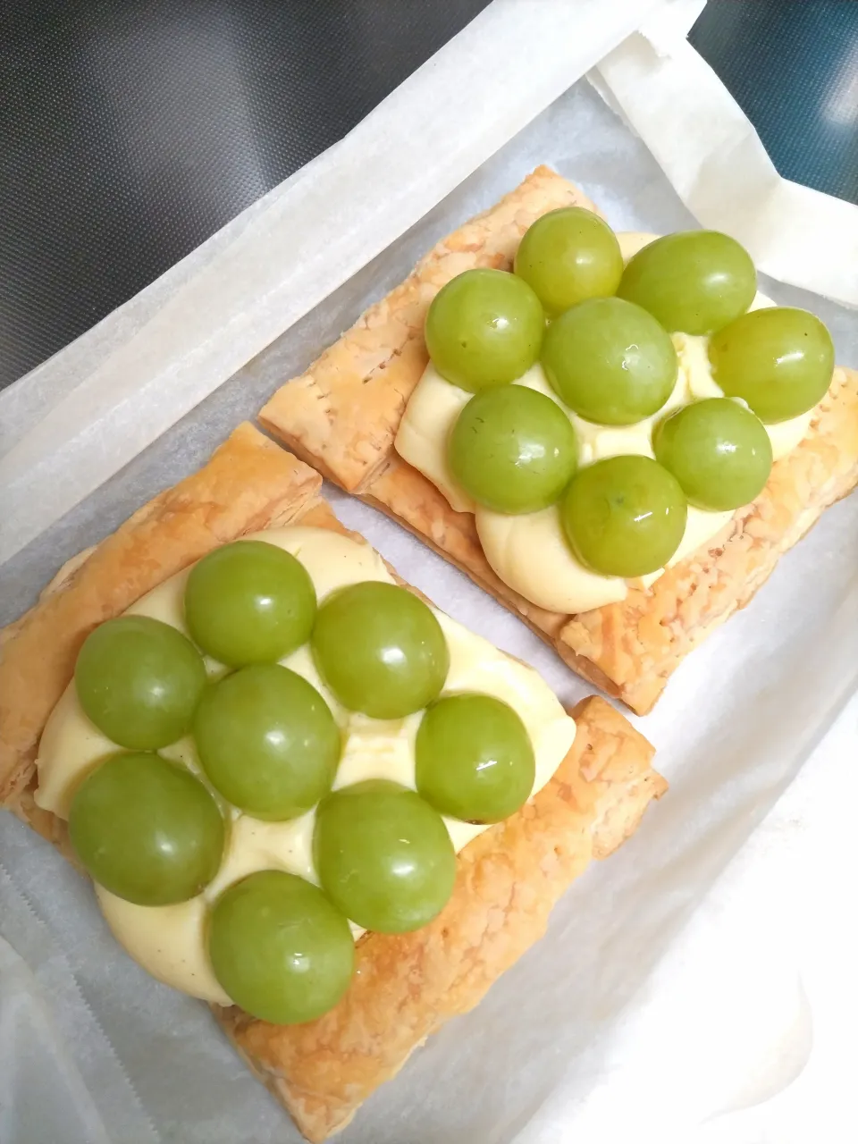 ぶどうのカスタードパイ|トーコさん