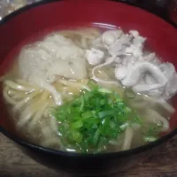 キヌガサダケと鶏もも肉のスープでラーメン| にんにくと唐辛子が特に好き❤️(元シャリマー)さん
