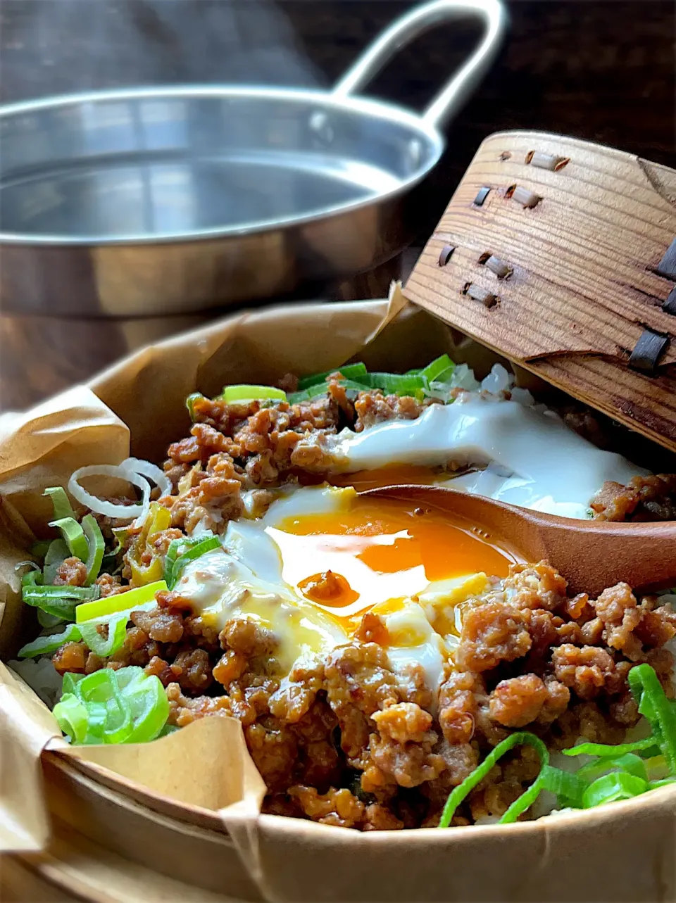 蒸籠で「肉みそ丼」|9421beruさん