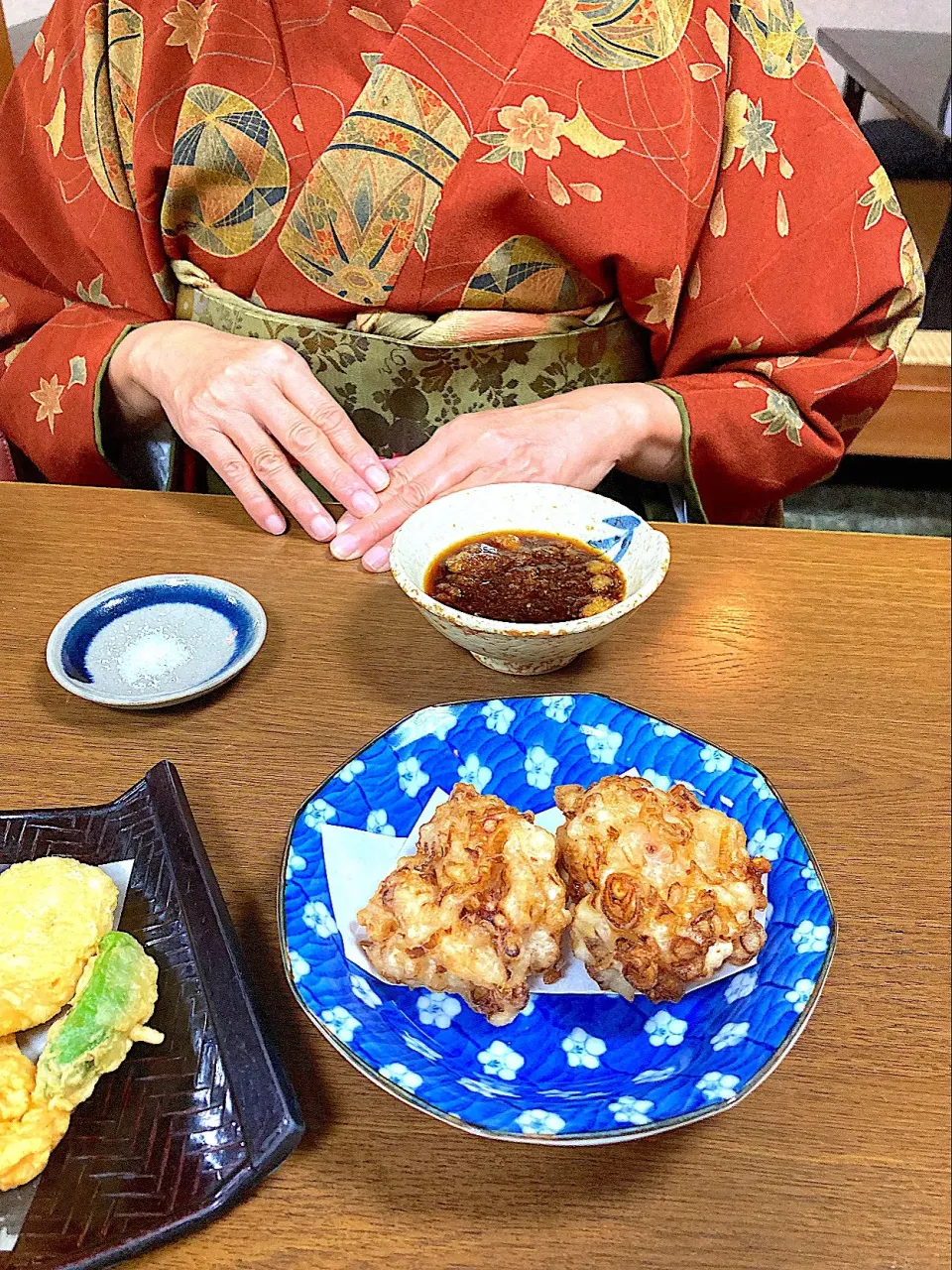 「ばば天」さんのいかとねぎのかき揚げ|はやとさん