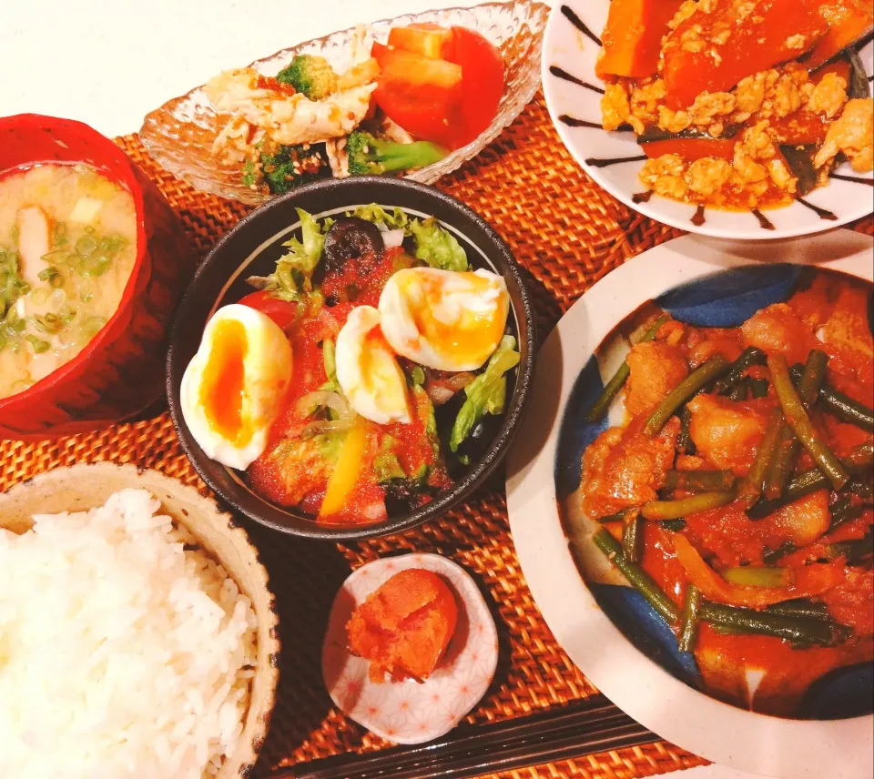 牛肉とニンニクの芽の炒め物、かぼちゃとひき肉の餡掛け、ささみとブロッコリーのせいろ蒸し、トマトとモッツァレラチーズのイタリアンサラダ、明太子、お味噌汁|samさん