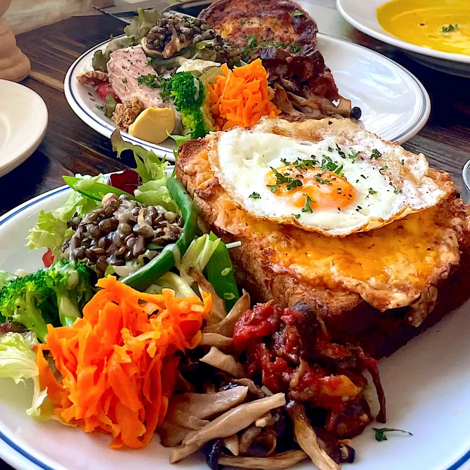 ひらみぱん  プレートランチ|四天王さん