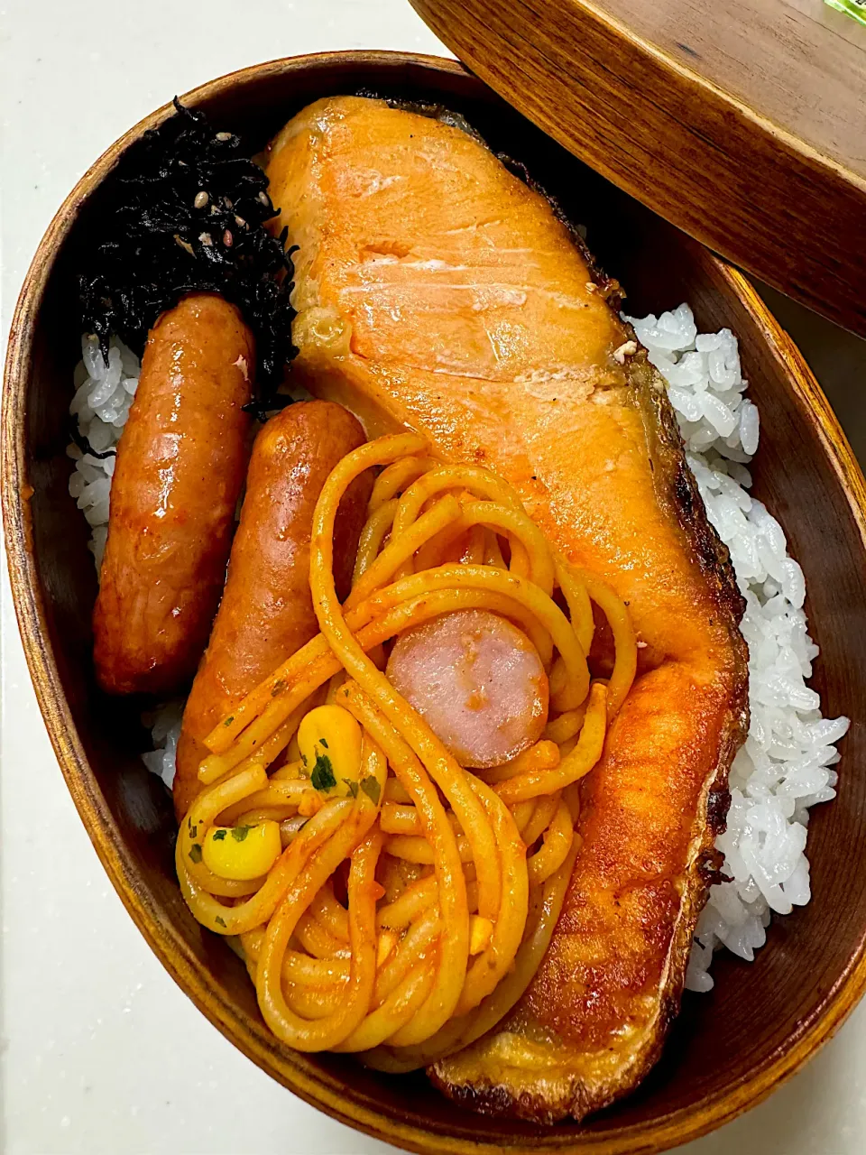 シャケ弁|あささん