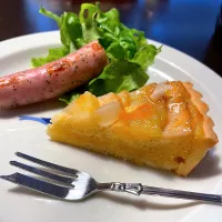 洋梨のタルト(カット後)🍐