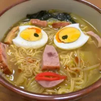 エースコックのワンタン麺🍜、カレー味❗️( ´ ▽ ` )✨