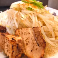 【11/24までの限定】 
オールドラーメンショップ 逆流 
味噌󠄀G (麺200g、1,400円) 
＋ニンニク (無料)
@板橋本町8分
(JR十条駅から徒歩13分)
25306
〈醤149塩48噌󠄀23タ10昆9出15
F16冷27混4つ3焼1ポ1〉