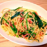 ベーコンとほうれん草のペペロンチーノ|姫新Kishinさん