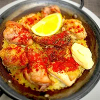 ウサギと若鶏のパエリア|Taiyo Ishikaneさん