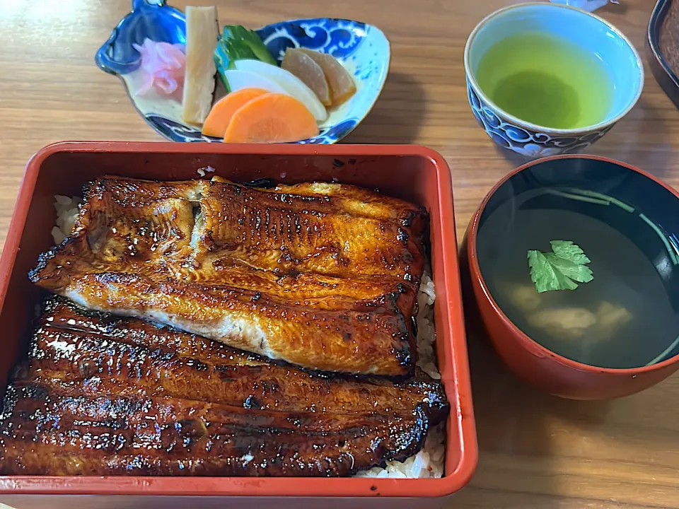 うなぎ　友栄|ルナピーボールさん