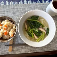 しめじとにんじんの炊き込みご飯&盛岡温麺|mettiさん
