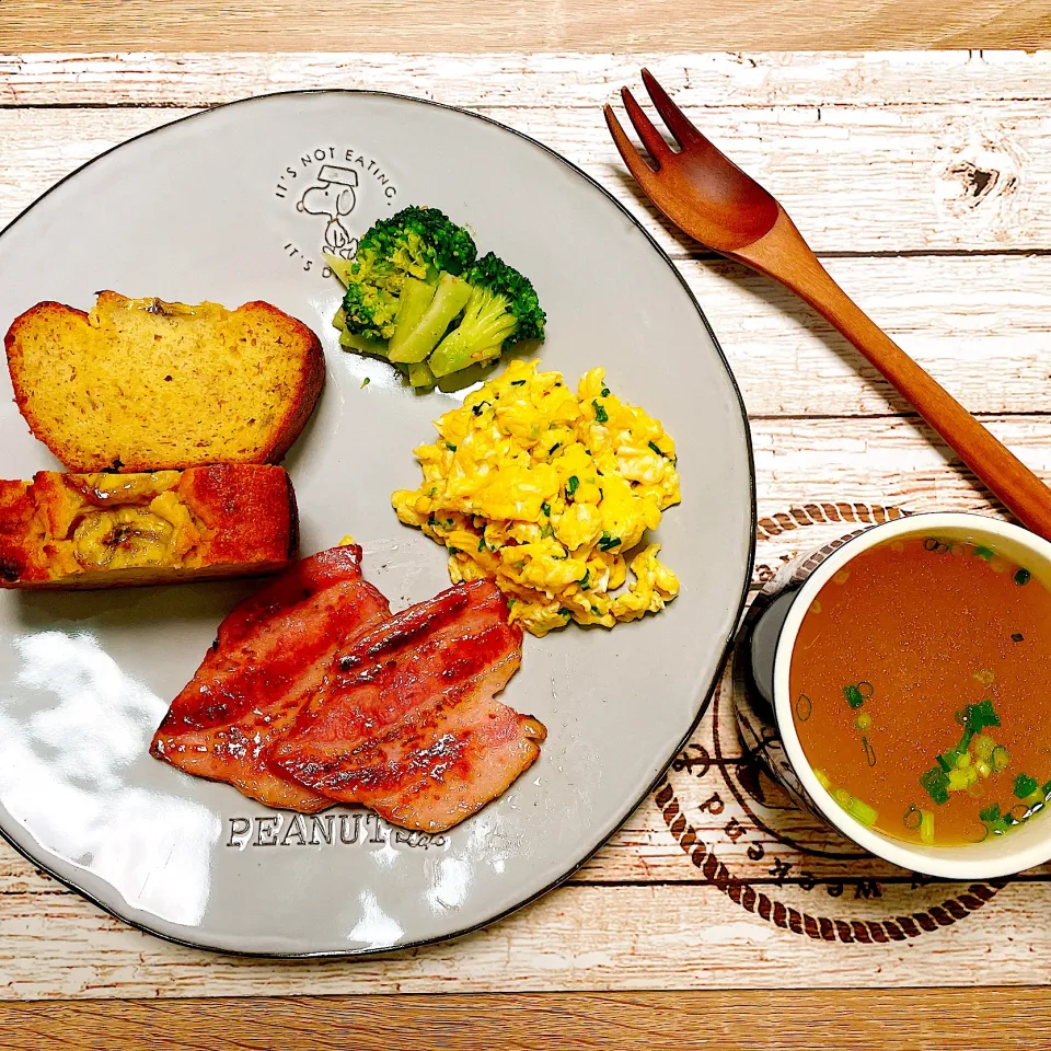 🍞昼【米粉バナナパウンドケーキワンプレート】🥓|Laniさん