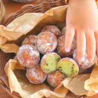 白玉粉deもちもちおさつドーナツ🍠|きみぷさん