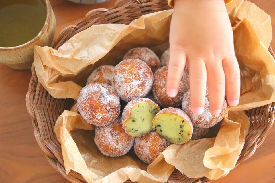 白玉粉deもちもちおさつドーナツ🍠|きみぷさん