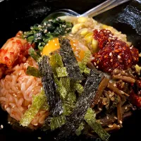 焼肉屋さんで石焼ビビンバ|侑子さん