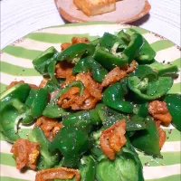 鶏皮ピーマン🎶