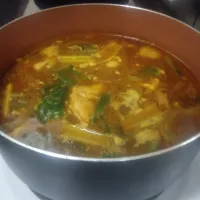 昨夜のキヌガサダケと鶏もも肉のスープで中華スープカレー|にんにくと唐辛子が特に好き❤️(元シャリマー)さん