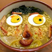 エースコックのワンタン麺🍜、カレー味❗️(*'ω'*)✨| サソリさん