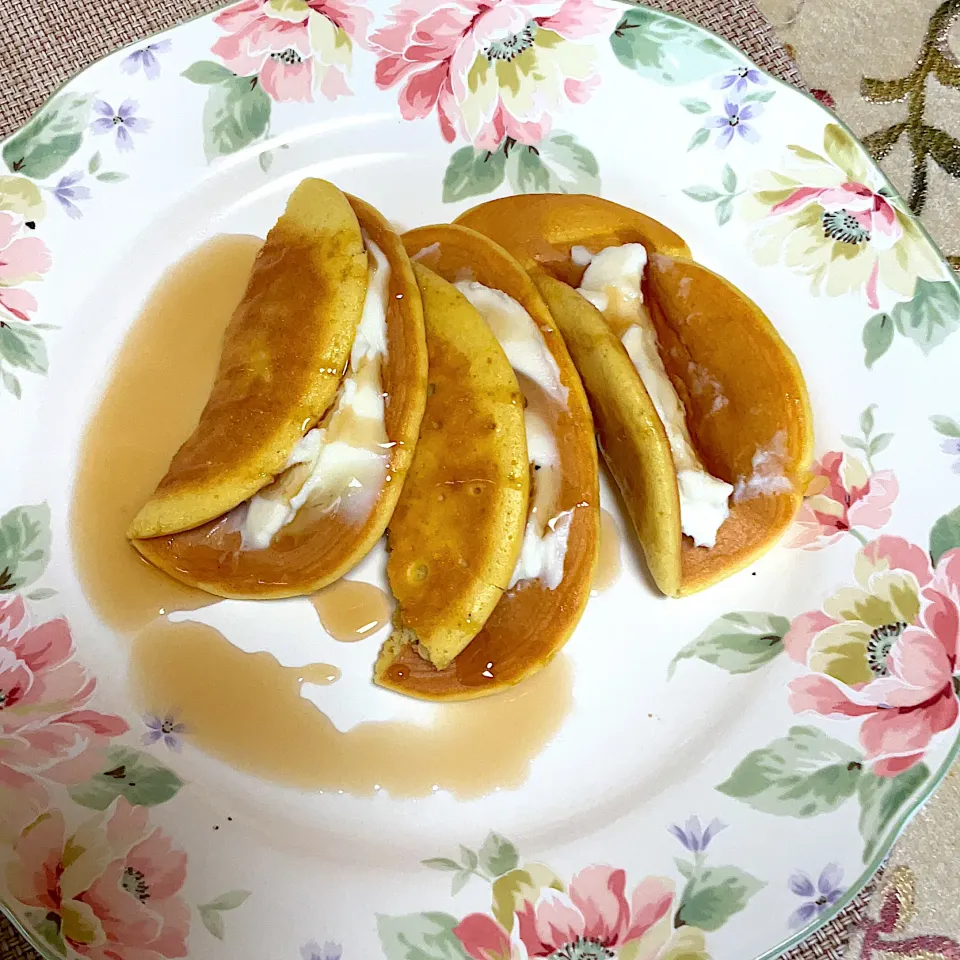 パンケーキ🥞withクリチ😊|Mahinaさん