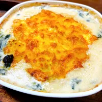 いろいろチーズの牡蠣とほうれん草のグラタン|Akira Sugiharaさん