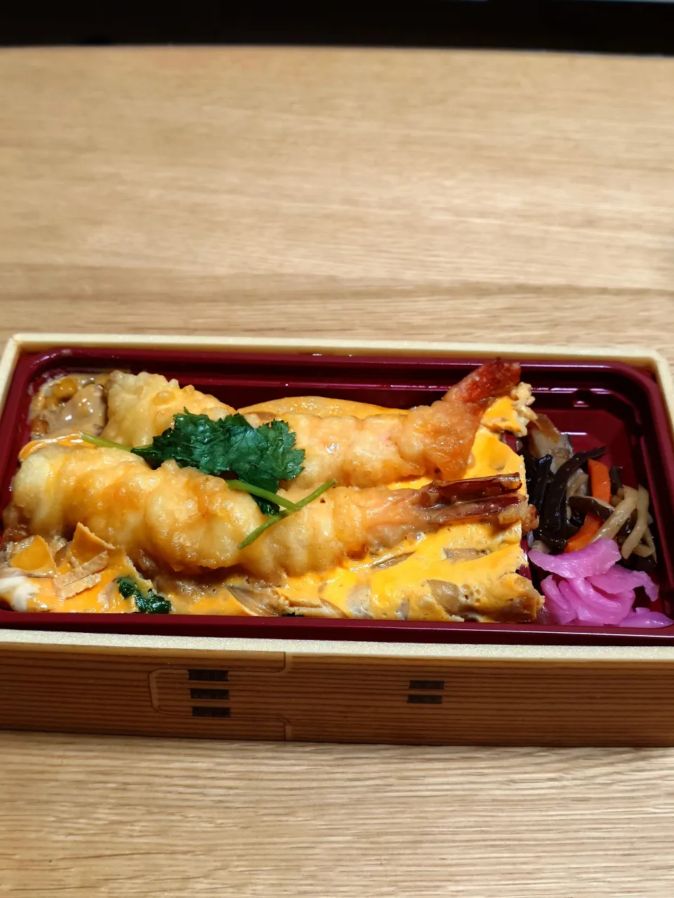 成城石井の海老天と玉葱の卵とじ重|すーさん