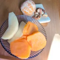 食後のデザート／福岡の柿王／🍎／さくたえちゃんから貰った🍊／MIXNuts|チョコさん